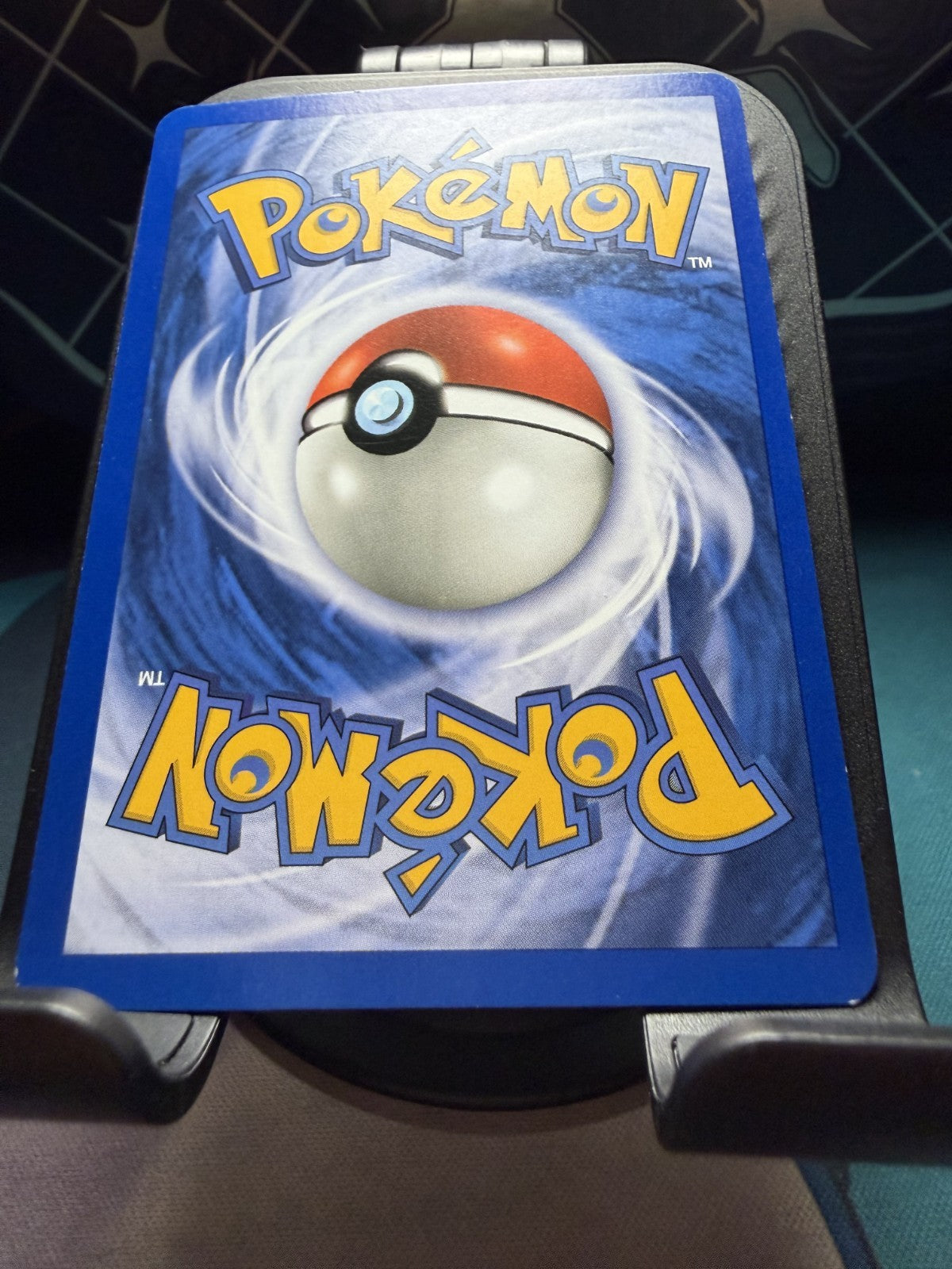 Base Set Charizard 4/102 Holo - LP