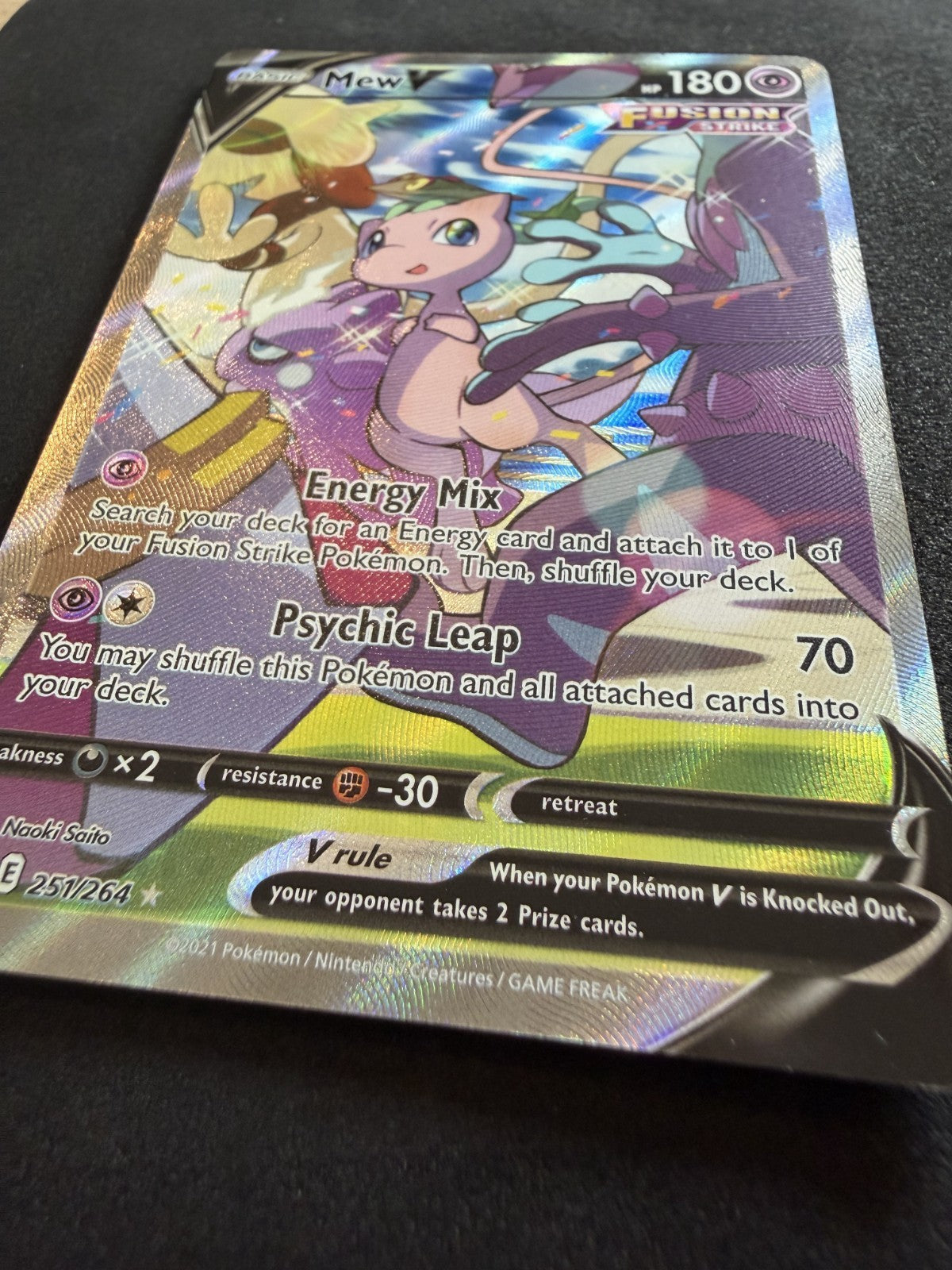 Mew V - 251/264 - Alternate Art - Fusion Strike - Pokemon Card - NM